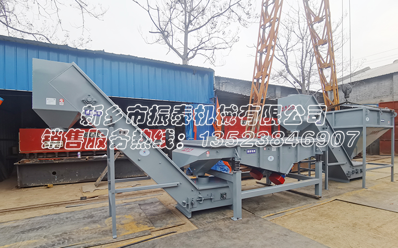 全封闭结构、无粉尘溢散，铅粉直线振动筛实现环保筛分